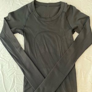 Lululemon Swiftly Tech Long Sleeve size 2